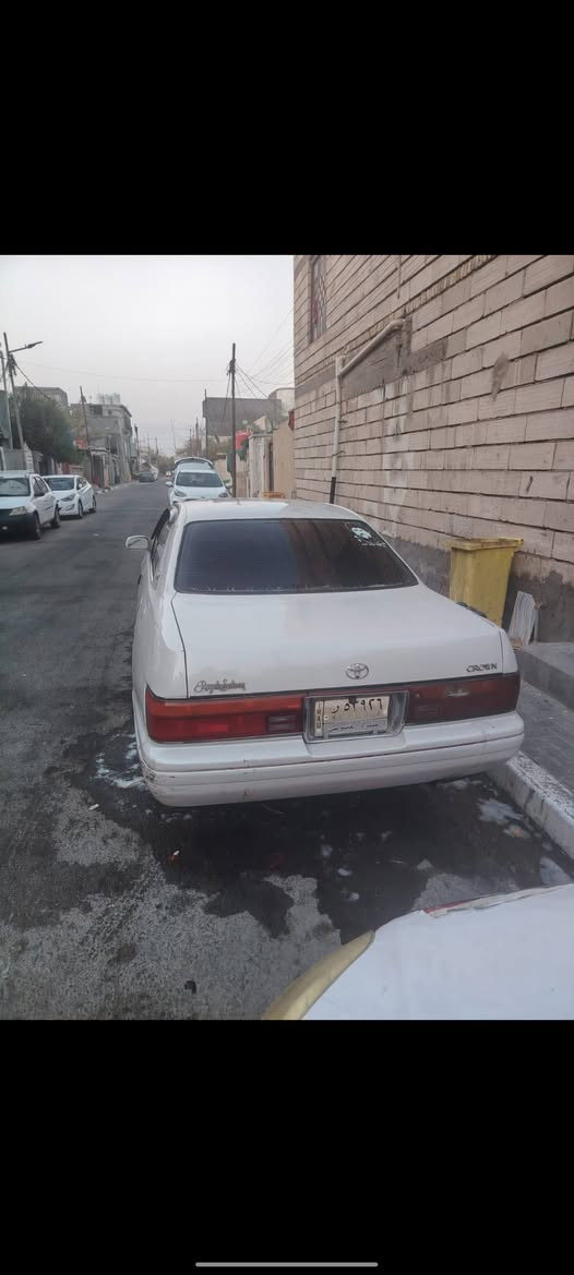 سلام عليكم كراون بطه فصل  لون لؤلؤي موديل 93 كير مكينه جدد تبريدهه عوزه بس بوريات كبريسر شغال  بديهه حلوو سنويتهه مامنتهيه  كهربائيات كلهه شغاله حداده نعمه من الله  المكان بصره القبله شارع المدارس  رقم ***********
