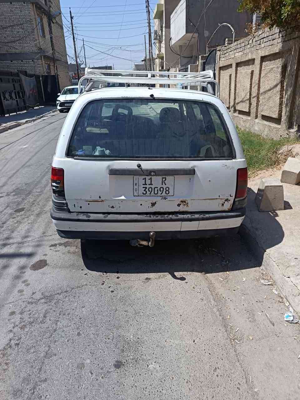 السلام عليكم عندي اوبل اوميكا للبيع اوتو السعر ١٧ ورقة مكان بغداد حي الجهاد اتصال ع رقم ***********
