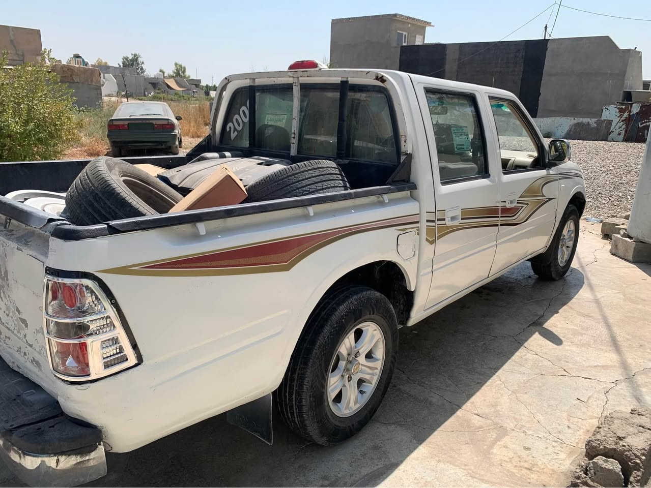 تەنها 23 گەڵا 😱
پیکاب تۆیۆهاڤ مۆدێل 2006 چوار بستۆن بەخاخ گێڕ عادی ناو زەرد نموە لە جوانی مەنەفیستی لەگەلە ئەکسل و گێڕی بەشەرت مەکینەی  دوکەلی هەیە تازە تەئمیر کراوە زور جایزە تەقە و رەقەی تیا نیە بەشەرت  نرخی 23 گەڵا و مەجالی تیایە گورینەوە ناکەم ژ.م***********
*********** كالار, السليمانية
