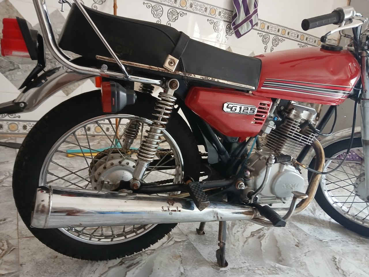 ودرجه البيع نامه كله جاغله دراجه ما نقصه شي كربيات كله شغاله مكانه ميسان بطبر سعره 400 بيه مجال متوجد عل واتساب***********

