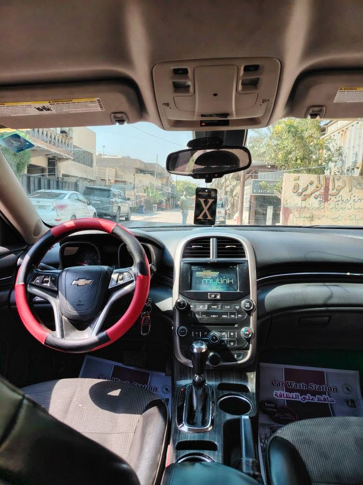 السلام عليكم (بيع مستعجل) ماليبو ٢٠١٥ وارد أمريكي ضربتها خفيفة جدا لالغود ولاشواصي ولادواخل ايرباكات سليمة كلها محرك كير مكفولات /تبريد ممتاز/رقم بغداد الإنكليزي بسمي /السعر ٧٩ورقة وبيها مجال للشراي مكاني بغداد الدورة وهذا رقمي *********** متواجد واتس اب بغداد, العراق
