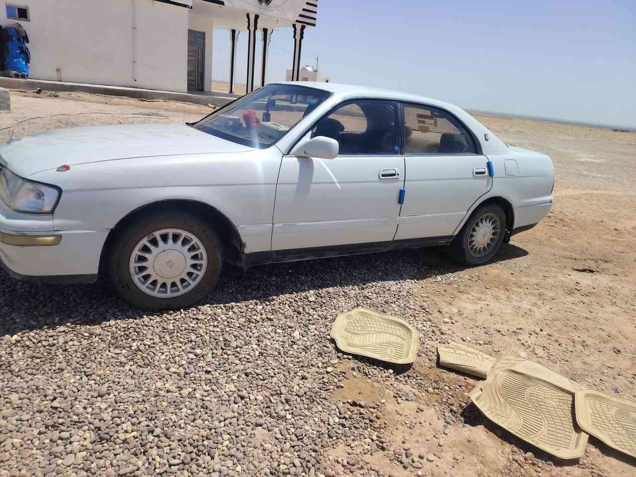 سلام عليكم ورحمة الله وبركاته بطه متصل  البيع سياره ابسمي سنويه يله 30 جاهزه حته تبريدهه شقال بس انقص قاز سعر 45 وبيهه مجال العنوان الخالديه الحبانيه الرقم ***********
