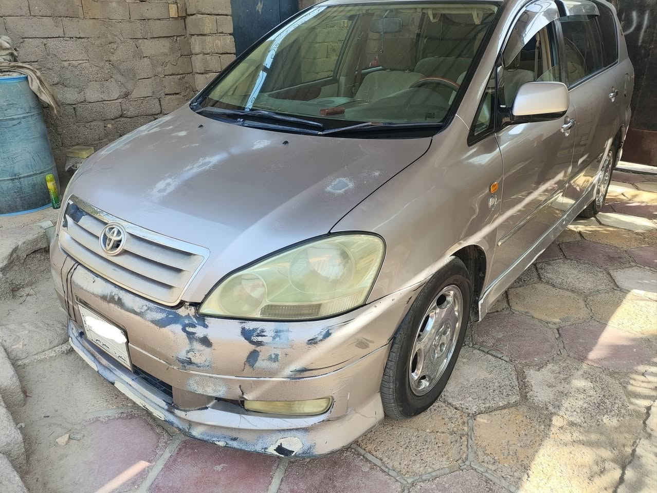 -ابصم موديل 2001
-سياره جاهزه مكينه وكير وعيب شرعي وضربه كفاله 
-سنويه 2027 
-تبريد شغال وخير من الله سياره ما بيها اي نقص شغل واطلع
 -حداده وتايرات وكهربائيات جاهزه 
-السعر 100 وبيه مجال 
مكاني بصره قرنه 
-رقم الهاتف  ***********
