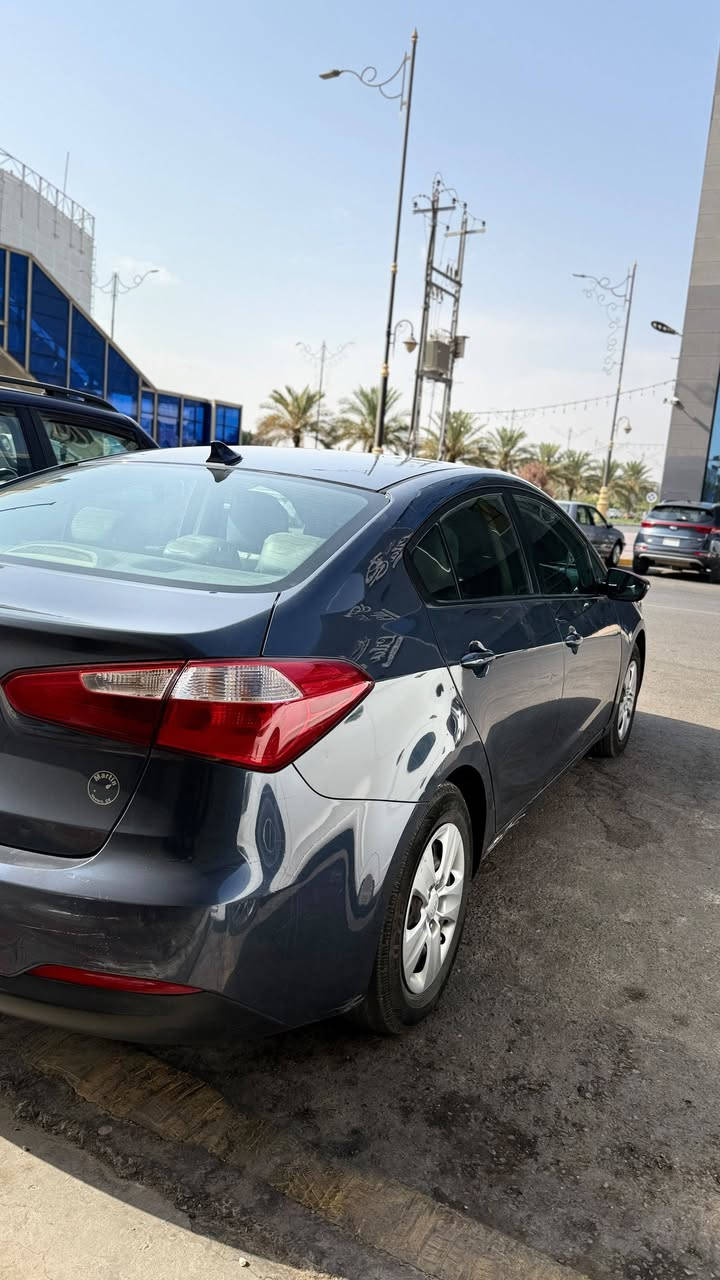 كيا فورتي ٢٠١٦
محرك ٢٠٠٠دوش
الضرر جاملغ امامي مبدل
وبنيد معمر نفسه 
رقم كربلاء 
للاستفسار ***********
السعر105
