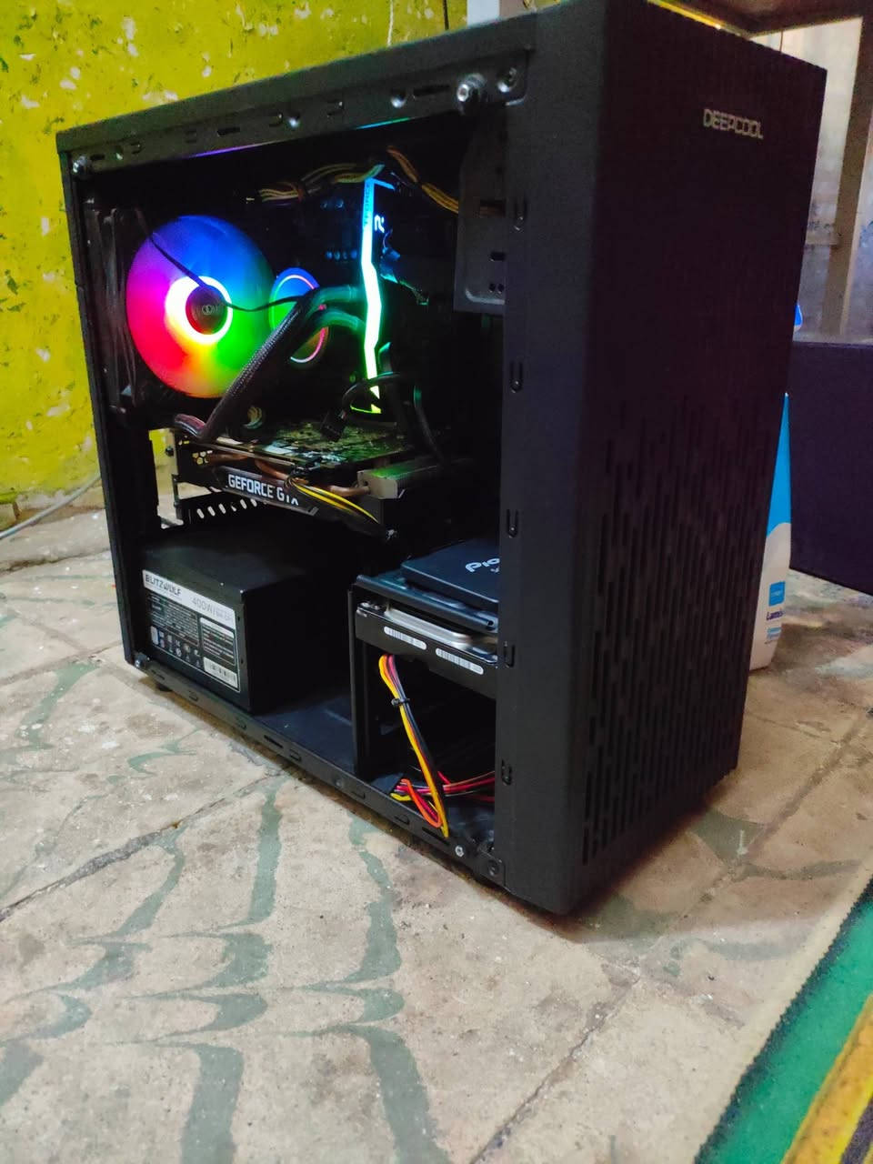 السلام عليكم تجميعة للبيع :
I3 10105F
1660  Palit ما مفتوح
SSD 128 
HHD 1TB
تبريد مائي
Ram تي فورس تاف كيمنك 3600 16×1
السعر 525 الف 
والمكان بغداد مدينة قطاع 38
***********

