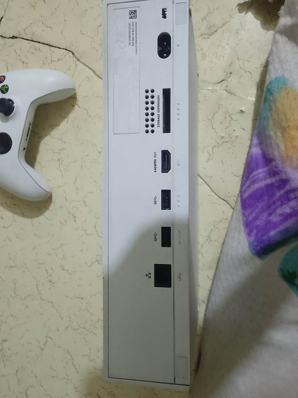 الجهاز: Xbox Series S.الحالة: مستعمل خفيف جداً بحكم الجديد (نظيف تماماً وبدون أي مشاكل).الملحقات: الكارتونة الأصلية وجميع الملحقات والوايرات الأساسية موجودة بالكامل.السعر: 350 ألف دينار عراقي (وبيها مجال للشراي الطيب).📍 مكان التواجد والتسليم: [بغداد مدينة الصدر]📞 للتواصل والاستفسار: يُرجى المراسلة على الخاص أو الاتصال على الرقم: [***********]
