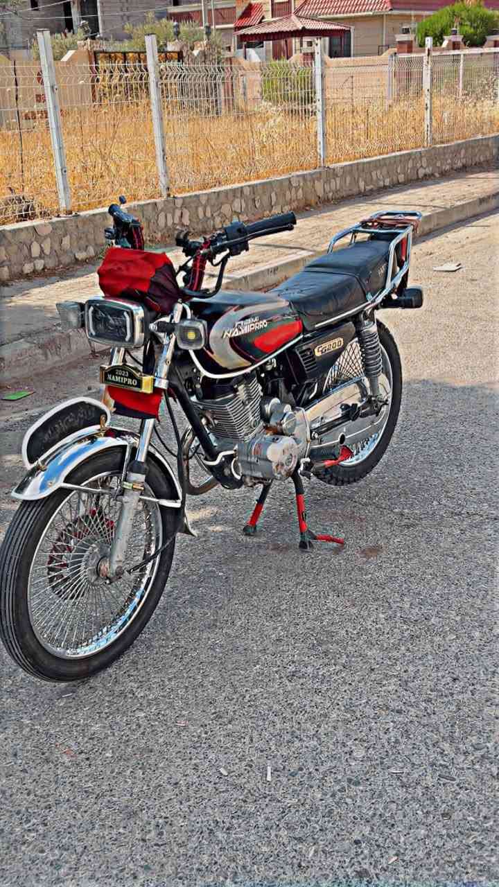 سلام عليكم
ماطور للبيع نامه برو 
٢٠١٧
مكينه كل عيب مابيه 150cc
منفيس اصلي 
كلو بشرط
سعر ٤٧٠وببه مجال حق طيبين
رقم. ‭***********
