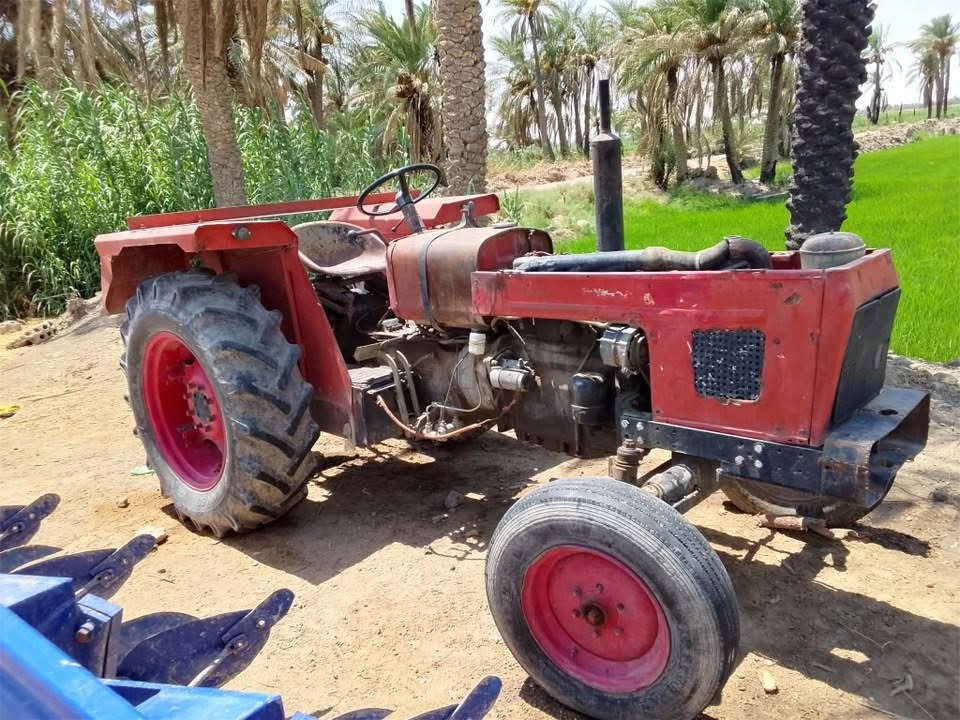للبيع عنتر مديل ٨٦ بدون نكره  سلف محرك تايرات نضاف النجف مناذره ***********
٣٢٥٠ وبيه مجال
