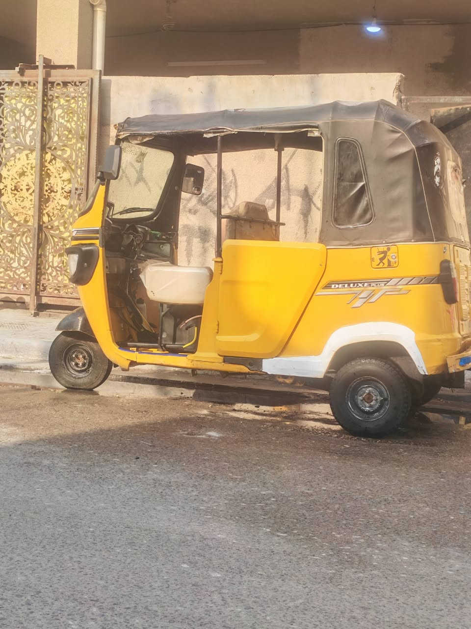 السلام عليكم  تكتك ٢١ رقم بسمي  بي نواقص   شغلت بصيطه  تخم  تاير  بيه دبل سبير  مكينه مافتحوه مكاني البصره تنومه  سعر 5500
***********

