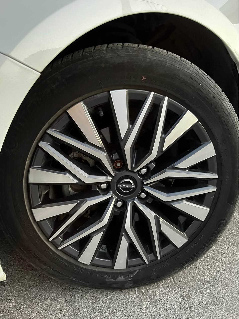 نيسان الاتيما موديل 2023 SV
محرك 2.5 
ماشي 58.000km
بدون صبغ 
بدون تعديل 
رقم صاحب سياره ***********
لم نرد على رساله كركوك, العراق
