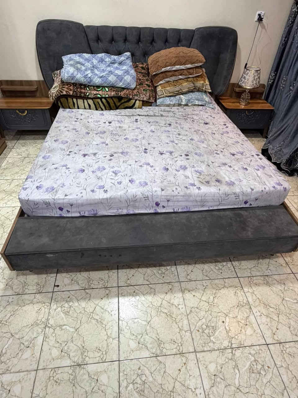 سلام عليكم غرفه نوم كامله مكمله اي ملاحضه مابيهه  والشراي هلا بي كلبي ستفسار ***********
