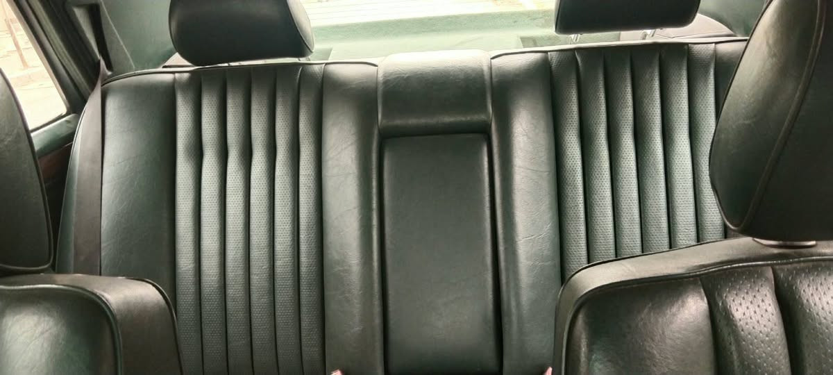مرسيدس • موديل ٨٣ • بدون ضربه