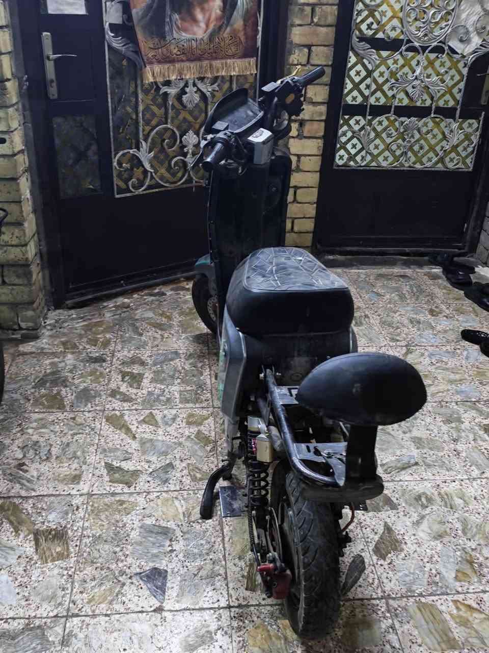 السلام عليكم دراجه شحن R9 متروكه  عوزهة عقل وبيهة نواقص بغداد لبلديات لسعر 150وبيهة مجال لاستفسار  ***********
