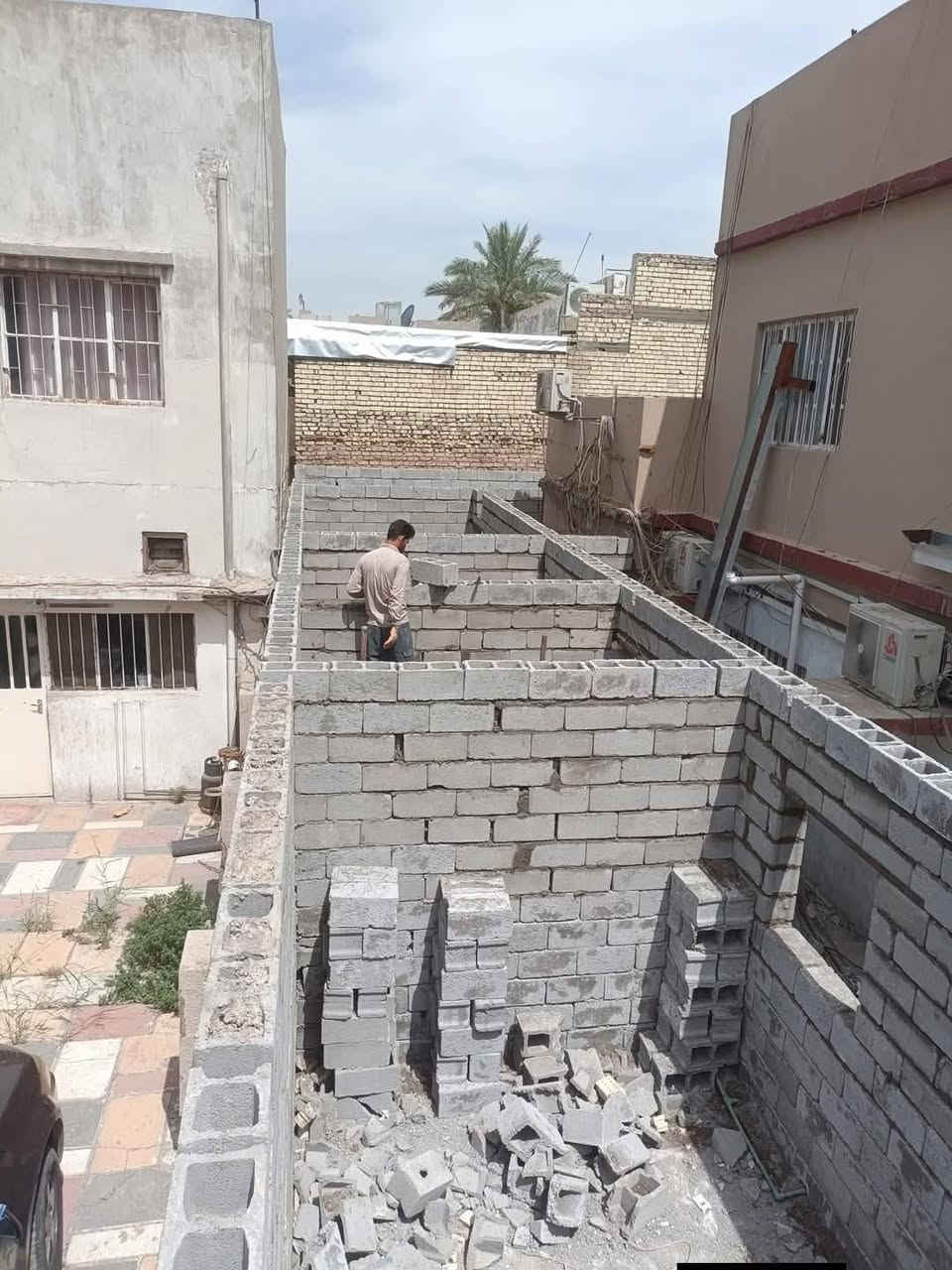 كادر بناء طابوك بلوك شغل نضيف وسريع العمل يكون بنضام الدبل قطعي في جميع انحاء بغداد رقم ***********
اتصال او واتساب
‏‪***********‬‏

