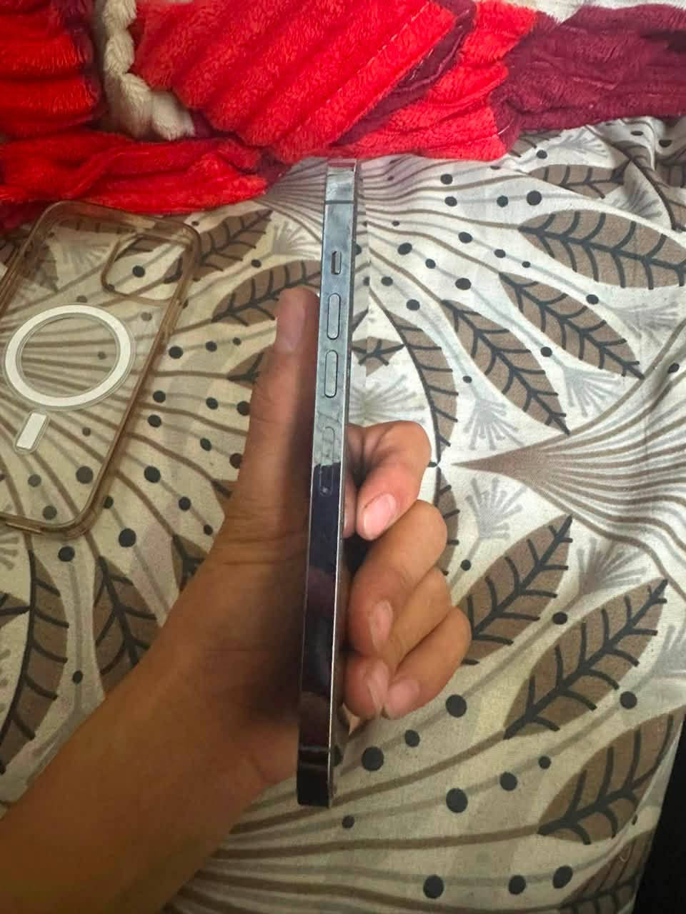 سلام عليكم آيفون 13برو ماكس نضيف البيع ذاكره 128 بطاريه 80بلادي جهاز وتر بروف ما مفتوح شخط ما بي مكان بغداد مدينة الصدر ***********
