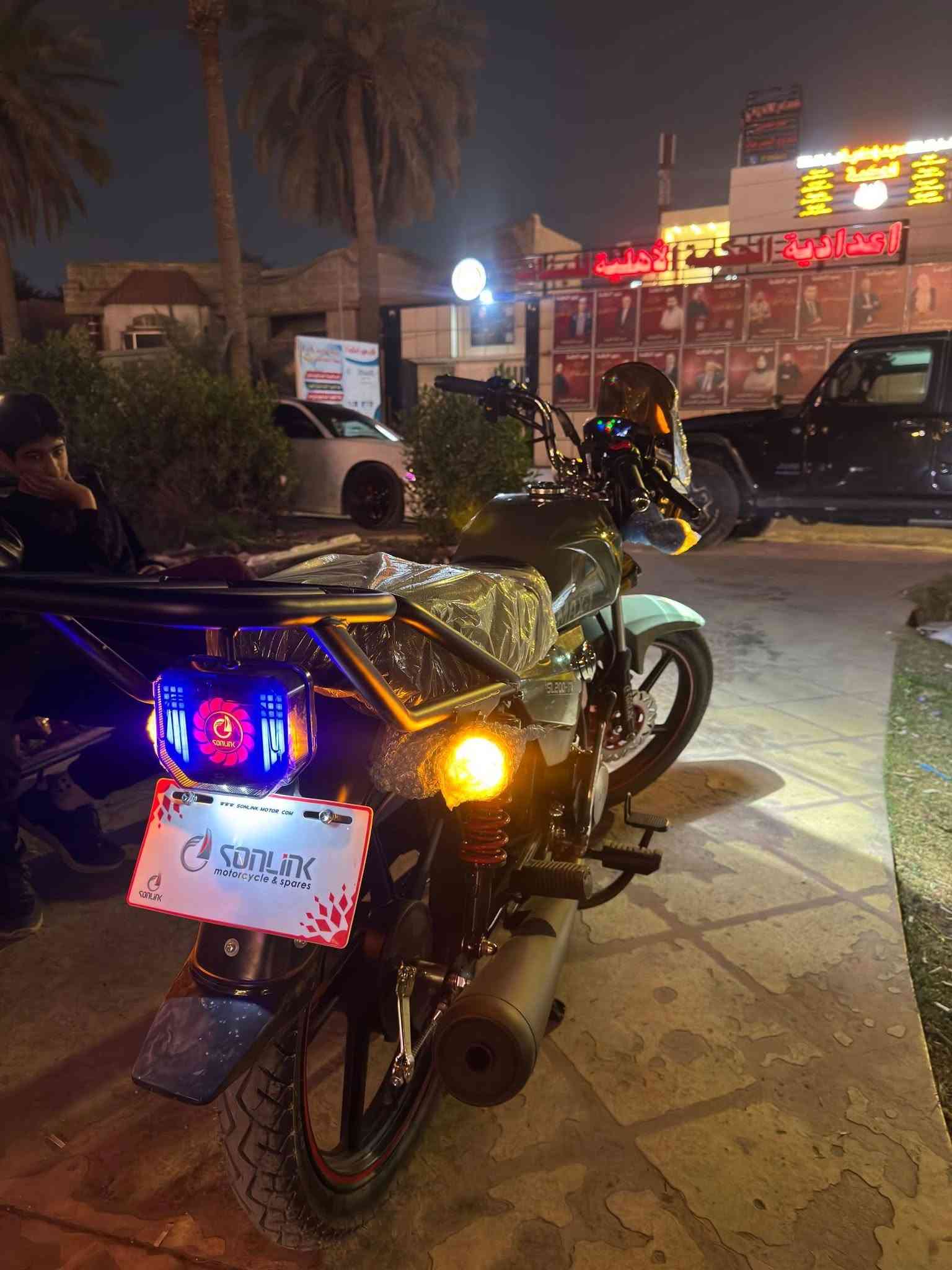 سلام عليكم  شباب
دراجه سونك خمس گير موديل 2025 جديده استعمال قليل وكل قطعها بلادي برغي ما مبدل125cc
سعر 1600وبهة مجال حك جية 
دجة ستخدامهة كلش قليل محتاج  
وريد بعهة هاذة رقم توصل وياهة 
‏‪***********‬‏

