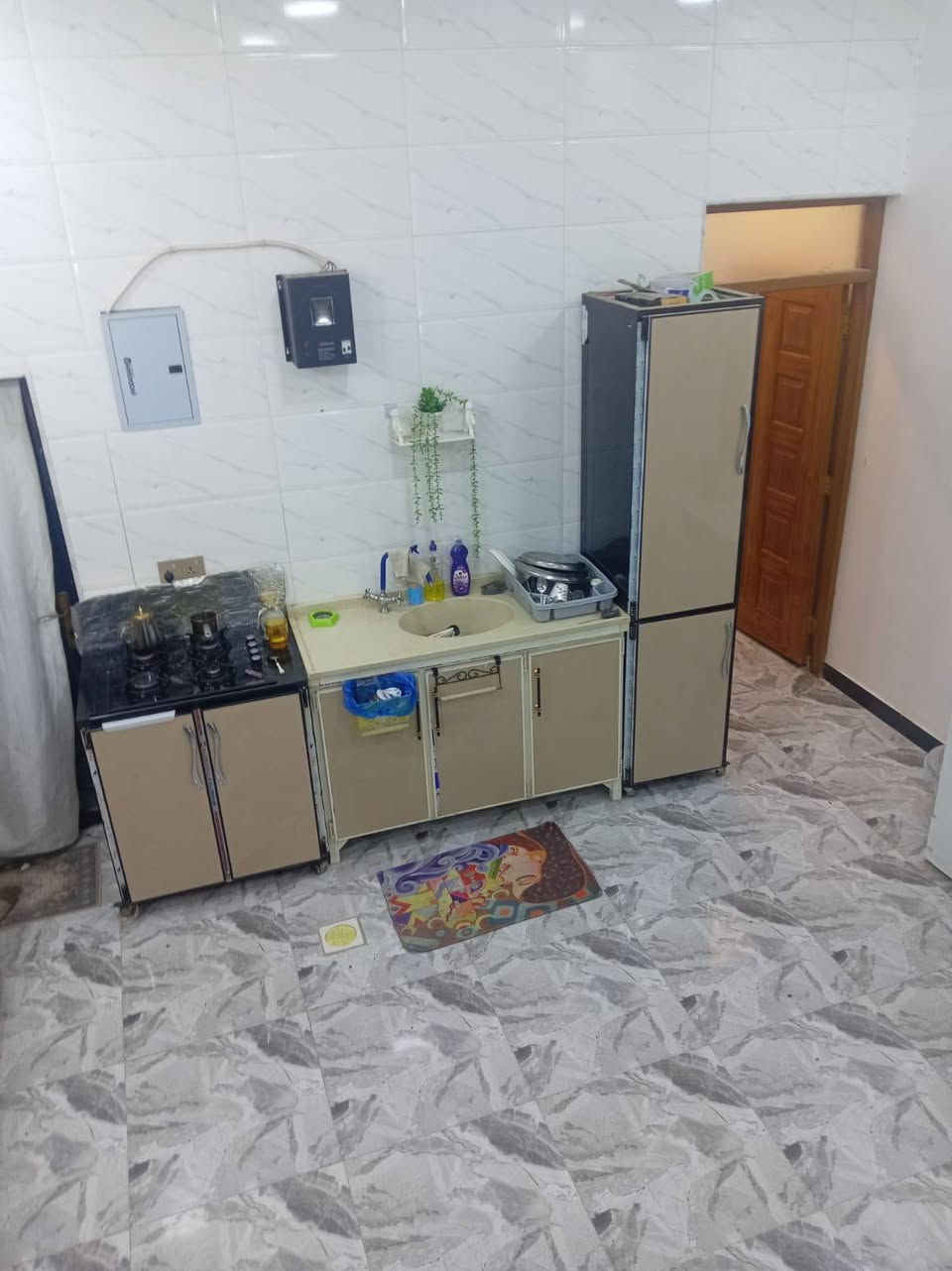مشتمل للبيع ١٠٠م طابو زراعي كوت حي الحكيم قريب على الحولي بناء حديث مرقم من قبل البلدية بناء طابوق السعر المطلوب ٣٨ وقابل للتفاوض للإستفسار الاتصال على *********** أو مراجعة مكتب دلالية الروان
