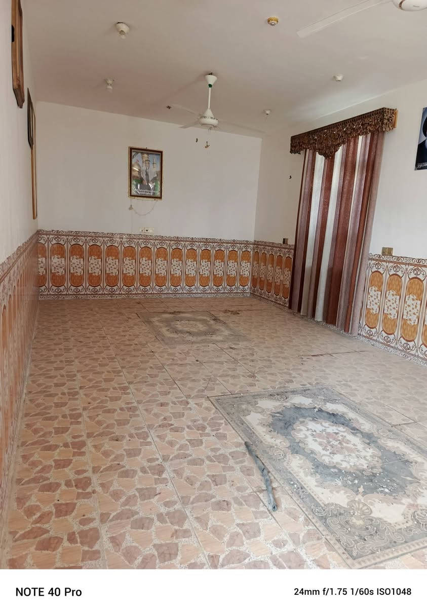 السلام عليكم
بيت مكون من غرفتين نوم وصاله وستقبال ومطبخ حار ومطبخ بارد صحيات داخل وخارج لبيت مساحته 300متر وياه قطعه ارض نص دوم من ضمن لبيت طابو صرف ،،،قرب سيطره لعماره لجديده خلف معمل ماء ارو ،،، *********** رقم لهاتف

نص مكتوب في الصور:
- NOTE 40 Pro
- 24mm f/1.75 1/478s ISO50
- NOTE 40 Pro 24mm f/1.75 1/785s ISO50
- NOTE 40 Pro 24mm f/1.75 1/640s ISO51
- NOTE 40 Pro 24mm f/1.75 1/60s ISO1048
- NOTE 40 Pro 24mm f/1.75 1/40s ISO2885