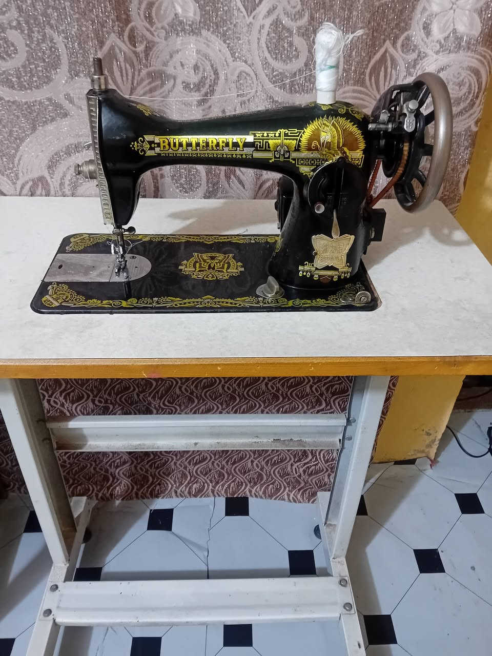مكينه ام الفراشة الاصلية للبيع هيه والميز مالتها✨️***********
