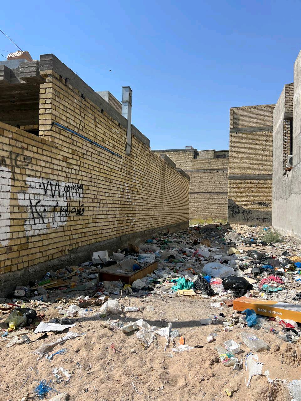 سلام عليكم قطعة ارض للبيع المساحة ١٢٠ متر 
‏( واجهة ٦ نزال ٢٠) 
‏موقعهة📍
‏(الحسينية_منطقة التلاثينات قرب المستشفى التركي) 
‏{السعر 64 }  
‏للتواصل  ***********
‏للتواصل ***********
‏
‏