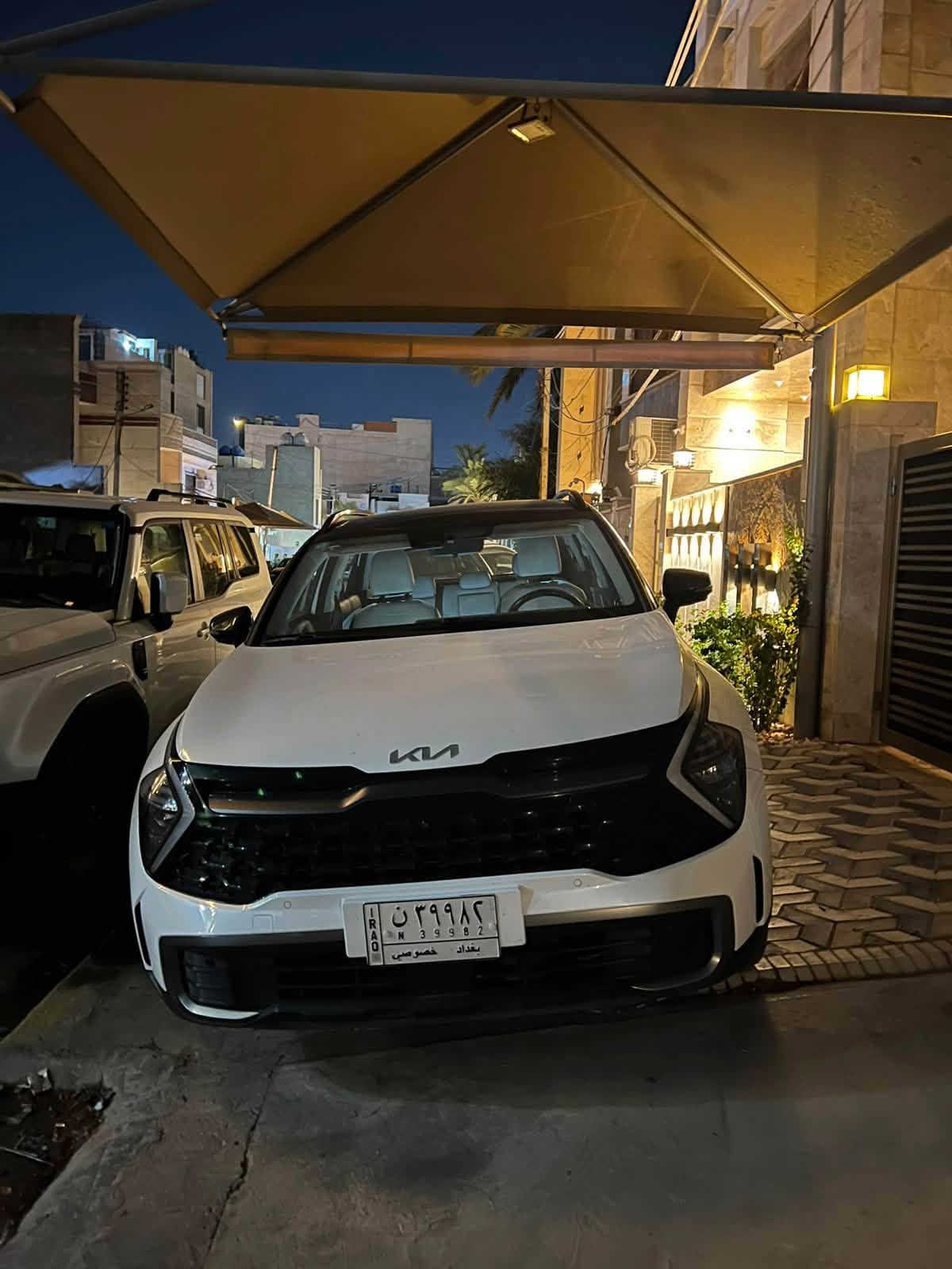 السلام عليكم
كيا سبورتج هايبرد صيني فول مواصفات موديل ٢٠٢٢ مكينة ٢٠٠٠  بدون اي نقص بيهه طخه صغيره بالكنر مال الجنطه 
السعر ١٨٣

***********
