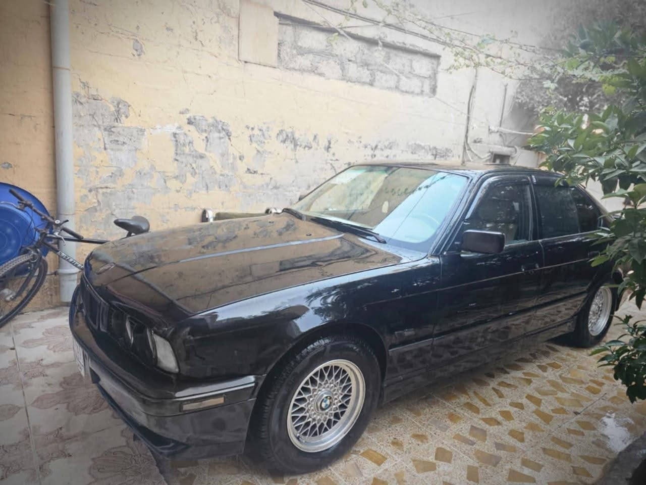 السلام عليكم للبيع
بي ام دبليو موديل ٩١ حجم 535 اصل وفصل سنويه لل ٢٧ رقم نينوى سياره جاهزه كير محرك شرط داخل جديد تبريد تدفئه كلها شغاله  السعر ٥٥ مكان السيارة القيارة
   خابر  ودلل ***********
