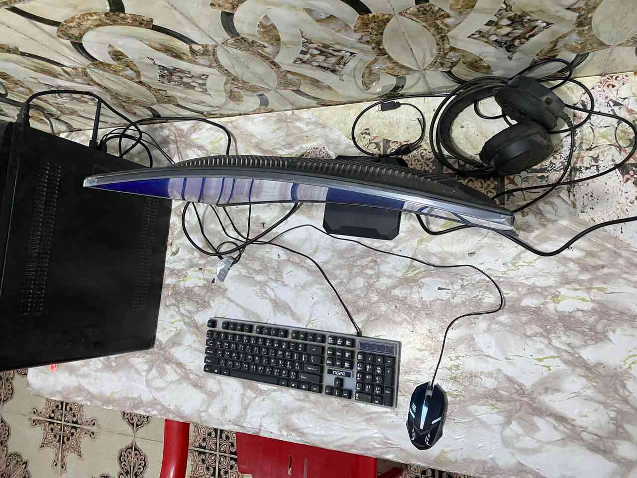 حاسبه  وندوز 10 ''مواصفات عاليه شاشه مقوسه رايدهة 650بيهة مجال لاستفسار مراسله اصفحه او الاتصال عله (***********)
