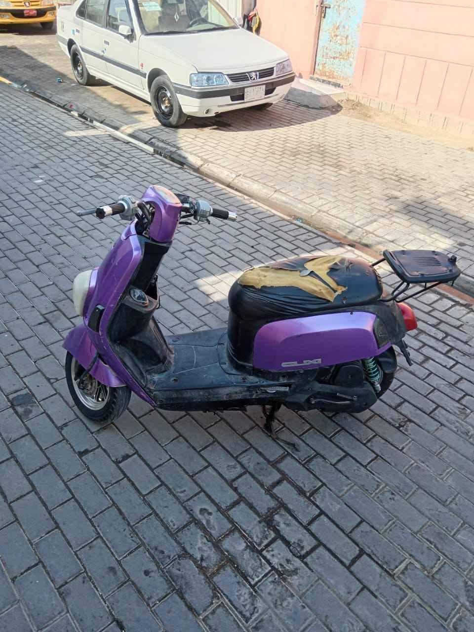 بوليسي للبيع مكينتها كلش حلوه مامفتوحه اوكلها شغالها عوزها بس ولفات بيها خيط تبخير السعر 400 وبيها مجال بكاني البصره رقمي *********** البصرة, العراق
