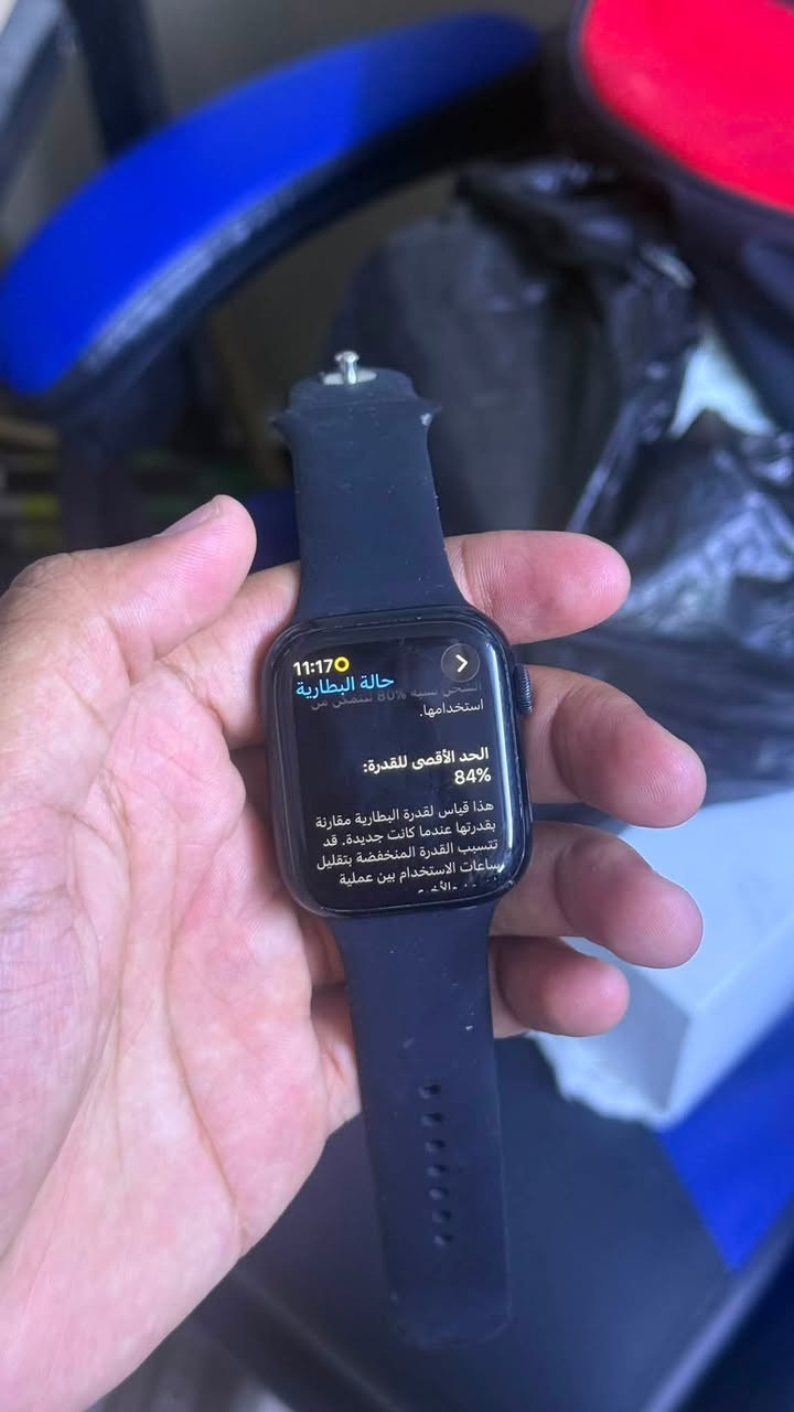 أبل واتش ٧ • بطارية ٨٥٪ • شاحن أصلي