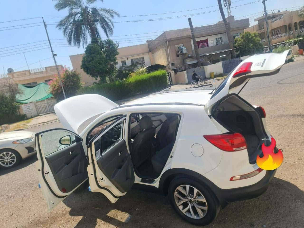 السلام عليكم سبورتج خليجي مكفوله كفاله عامه عده رصعه بل باب مكينه 2400 سياره فور ويل سياره جديده جدا جدا  تبريد ثلاج السعر 147 رقم ***********
