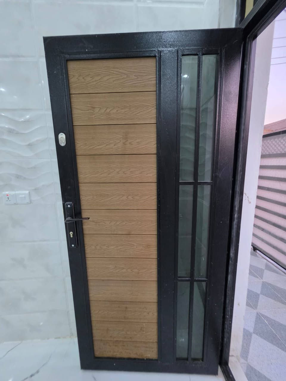 بيت الياخذه ميخسر ومناسب جدآآ 
دار للبيع سعر ب89وبي مجال للشراي 
الموقع: تكريت - حي الديوم - المربع الثاني (قرب المستوصف).

 المساحة: 100 متر مربع، ركن (زيرو صفر)، بموقع مميز 
 بناء درجة أولى، ديكورات سحب مغربي، ونظام دكتات 

 متكامل من الخدمات، وقريب من السوق والمدارس.

 3 غرف نوم.
 3 مجاميع صحية.
 استقبال.
 مطبخ (البوب قاصة الأصلي وشغل درجة أولى).

  جاهز للسكن 
 السعر: مناسب جداً فقط بـ 89 (مليون) وبيه مجال للشرايين

 للتواصل والاستفسار: الاتصال على الرقم ***********
