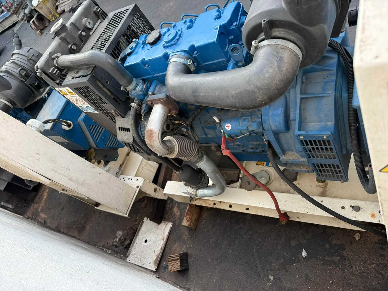 السلام عليكم
بيركنز بريطاني 22kva 

ساعات العمل اقل 100 ساعه زيرو 
نظام اوتو حمايه فول اوتماتيك
وضع بلاد شركة  
أربيل صناعه جنوبيه 
وضع بلاد شركة  
🚚يوجد توصيل الى جميع المحافظات وبضمان🚚
🚚كياندن هةية بو هةموو شاركان بةكرينتى🚚
 للاستفسار:
 ابو علي 
***********
***********
***********
