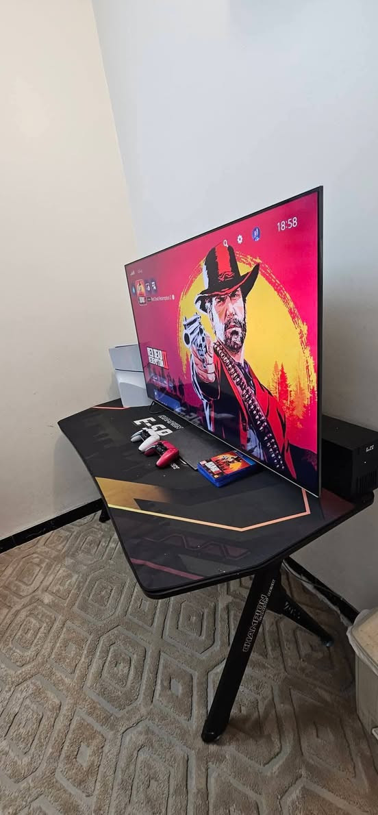 شاشه TCL C745
*حجم الشاشة : 55 بوصة دقة 4K UHD بقوة 3840 × 2160 بكسل.

*نوع العرض QLED مع إضاءة خلفية LED وتعتيم موضعي كامل المصفوفة (Full Array Local

.(Dimming

*معدل التحديث يصل إلى 144 هرتز (VRR)

*السطوع يصل إلى 1000 شمعة (HDR 1000 nits).

*تقنيات الصورة والصوت يدعم Dolby Vision Q و .+HDR10 9 IMAX Enhanced 9 Dolby Atmos

*الأداء والمعالج معالج 3.0 AiPQ Processor ، مع ذاكرة عشوائية (RAM) سعة 3 جيجابايت، وذاكرة تخزين داخلية

32 جيجابايت.

*نظام التشغيل : Google TV متجر جوجل بلاي مساعد جوجل الصوتي.

*تقنيات الألعاب 2.0 Game Master و Free Sync

Premium Pro من AMD
السعر : 650 الف 
للتواصل واتساب ***********
