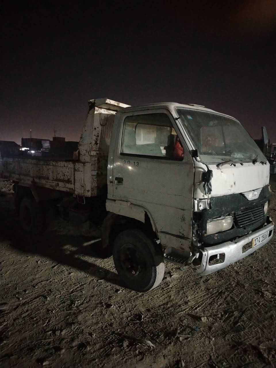 ازوزه فحل قلاب للبيع مديل 2000 سنويه جديده رقم نكليزي جديد مكان بابل استفسار ***********
