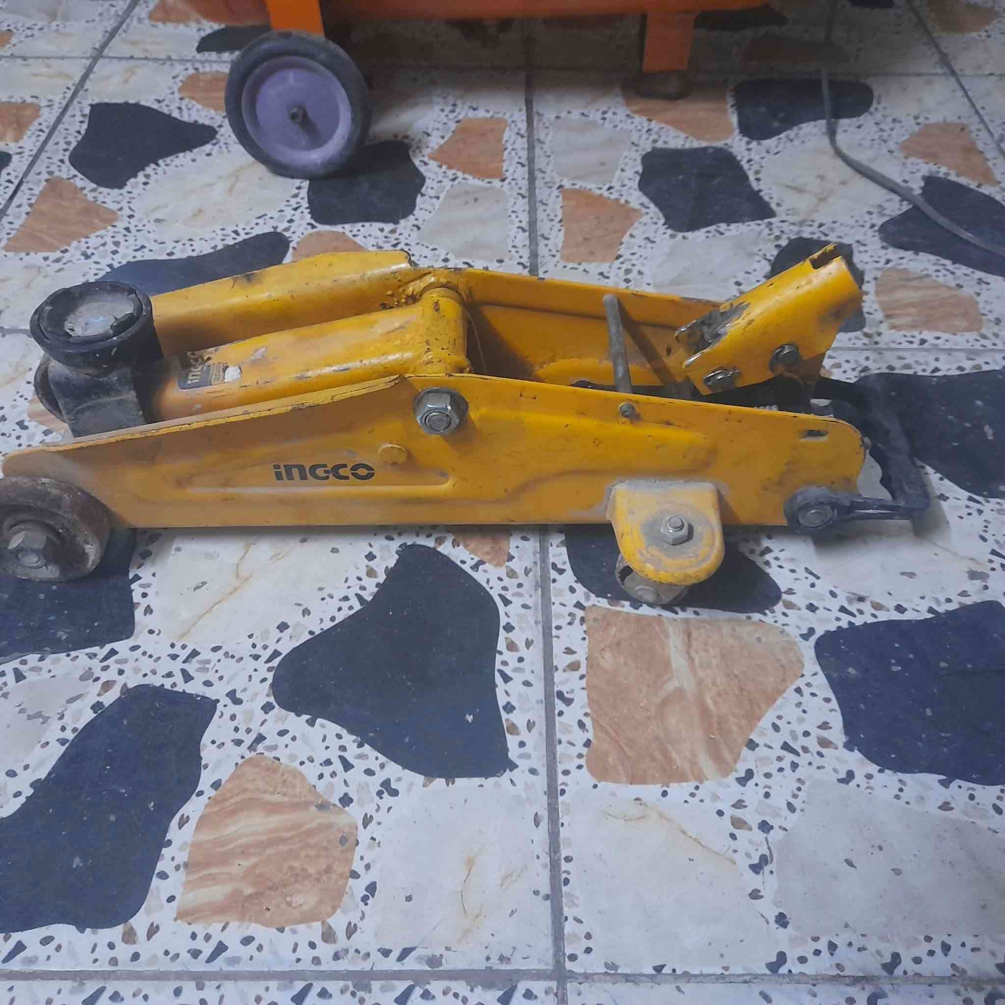 كمبريسر صغير • جك وسط • بغداد الحرية
