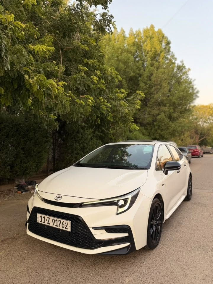 2025 corolla hybrid
٢٠٢٥ كورولا هايبرد 
رقم بغداد 
شكل ال S الامريكي بلاك ادشن 
السيارة كلها سوادات 
ماشية 20 الف 
كفالة من الصبغ والشخط والرصعات 
فقط pdr بحافة الجاملغ الخلفي وممبين 
فول مواصفات 
فتحة سقف سلايد 
داخل جلد احمر 
كرسي كهرباء 
شاشة ابل كار بلي واندرويد اوتو 
كامرة خلفية 
اوتو هولد
سايد بريك الكتروني 
تبريد قطعيتن 
ويل كب اسود بلادي 

السعر 164$ ورقة وبيها مجال بسيط 
مكان السيارة بغداد البنوك او حي سومر شارع المدارس 
***********
