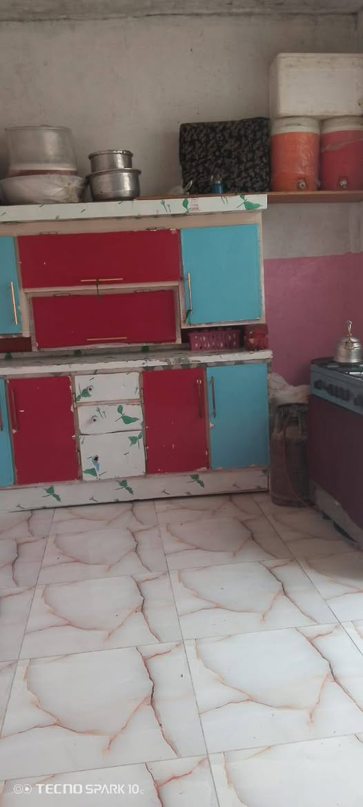 بيت للبيع المساحه 120 متر السعر 20 وبيه مجال للشراي يدلل موقع البيت حي الزهراء على شارع الشريفات مراجعة دلالية ابو ياسر ***********
