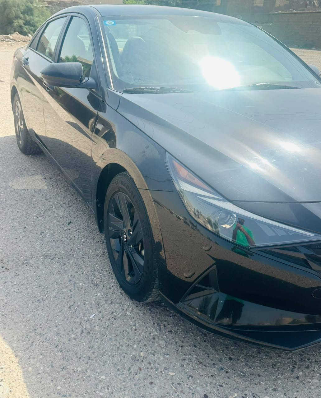 السلام عليكم  اللنتره للبيع موديل23 ماشي حقيقي 50  رقم بغداد باسمي   وارد امريكي مكفوله من التبديل كفاله عامه بخم كبس بلادي بدون صبغ فقط مكان الرقم الخلفي صبغ الباقي مكفول
 المواصفات 
رادار خلفي 
رادار جانبي
توقف ذاتي
بصمه تشغيل 
بصمه ابواب جنطه
تحديد مسار ترحيب
تحكمات  وبعد بيه مواصفات 
مكاني بغداد الزعفرانية 
***********
السعر145 وبيه مجال  للشراي
