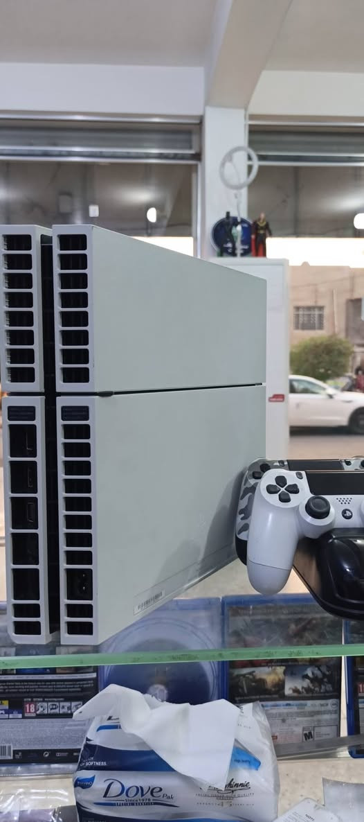 السلام عليكم بلي فور فات مهكر نضام ١٠ جان وهسه نضام ١٣ تهكير رابط ذاكره 500Gb لوك ستيكر نضيف كلش مشام الهوه لامفتوح ولا مصلح جهاز جان مضموم كارتونته لاصليه ويدة مالته لاصليه حته الكتلوكات بعدهن بي + يده ثانيه تجاريه شرط الفحص والنضافه السعر ٢٤٠وبي مجال 
مكاني بغداد الحريه 📌
***********
