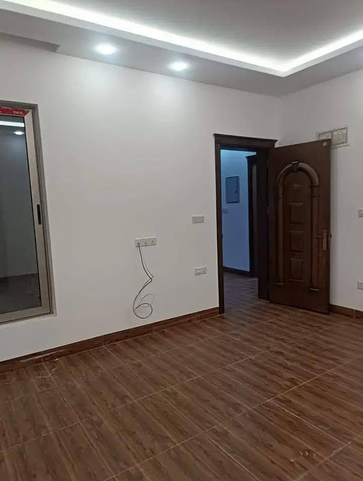 السلام عليكم احبتي الكرام
عضم الله لنا ولكم الاجر بستشهاد سيدي ومولاي الامام الحسين عليه السلام سالين الله لنا ولكم القبول.
#رجعنا وياكم بموقع جديد غير شي ❤️🔑
حسب طلب الزبون طلع بل واقع فد شي
يتوفر لدينا #بناء بنضام #النقد #والاقساط وحسب المواصفات المطلوبة من قبل صاحب المنزل عمل درجه اولى تسليم مفتاح 🔑 للتواصل  زياره موقع الشركه او  #مراسله الصفحه او الاتصال 
(***********)

تندر العمل بسعر 400 الف دينار للمتر المربع 👇👇

1-الاساس رفت
2-الطابوق جمهوري 
3-السقف صب ارتفاع 20 سنتيم مع مرد ماء 20 سنتيم 
4-بيتونه+ ستاره 
الدواخل 
5-لبخ+ بياض 
6-الارضيه بورسلين اسباني قياس80*80
7-المطبخ سيراميك ايراني نوعيه ايفا 
8-الكهرباء بوري فنار سعودي 
9-الماء نوعيه خلاطات تسكا وبوري نوع امل الشريف 
10-المجاري سمارت مصري
11-الابواب الداخليه خشب تركي 
12-الابواب الخارجيه باب قاصه 
13-الشبابيك الالمنيوم سلايت
14-تطبيق الكراج مقرنص مرمري
15-الباب الخارجي حديد ثقيل مغلف بطبقه الالمنيوم 
16-تنصيب منضومه كامرات
17-صبغ المنزل بل كامل
18-تغليف الدرج بايه+ امرايه
19-عمل ديكور مغربي 
20- لبخ المنزل من الخارج 
21- عمل الواجه حسب الاتفاق 
22-  عمل مكان للغاز+ مكان جزامه
#هدايه مجانا 
سخان+ خزان+ ماطور ماء
