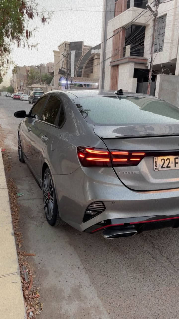 سياره كيه فور تي جي تي موديل ٢٠٢٣ مكينه ١٦٠٠ تيربو فول مواصفات حادثها ٣ قطع بدون دواخل ماشيه ٥١ ميل للاستفسار ع رقم *********** السعر ١٣٧ وبي مجال قليل

