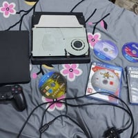 بلي فور ps4 مستعمل بيه مشكلة مروحة صوت عالي فقط مع اقراص 5 العاب يدة ت...