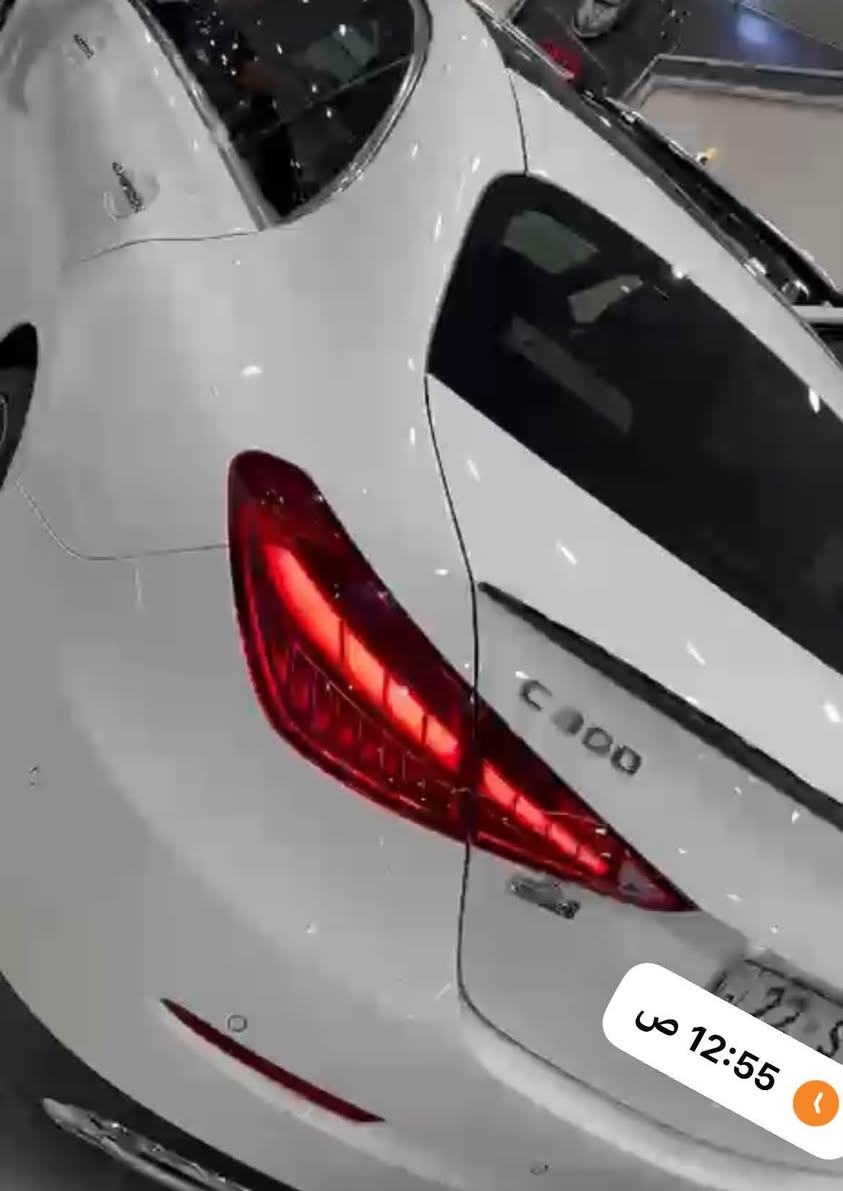 بسم الله الرحمن الرحيم عله بركة الله مارسدس ( )2025.( C300 )فول موصفات السياره احله من الصور وحادثه كلش خفيف مكان السياره الانبار السعر (35000$ الف دولار يعني 350 ورقه $) وبيه مجال واتساب (‪***********‬) الي حاب ايشوف السياره بيه خير ويدلل واعيد واكرر السياره احله من الصور
