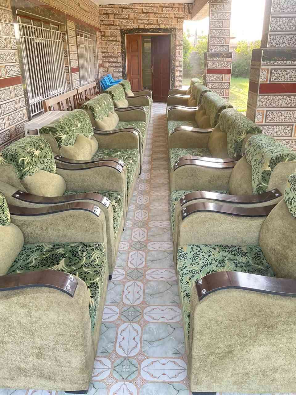 ￼￼ ‏سلام عليكم تخم للبيع 24مقعد متكون من 4قنفات امهات الـ3نفر و4قنفات امهات الـ2نفر و4امهات الـ واحد نفر مكفول من التصليح أو الكسر نضافه95% بالواقع انضف من التصوير السعر750وبي مجال حگ الجيه مكاني واسط الصويره بشجيريه الداور الغربي للاستفسار الاتصال على الرقم ***********￼
