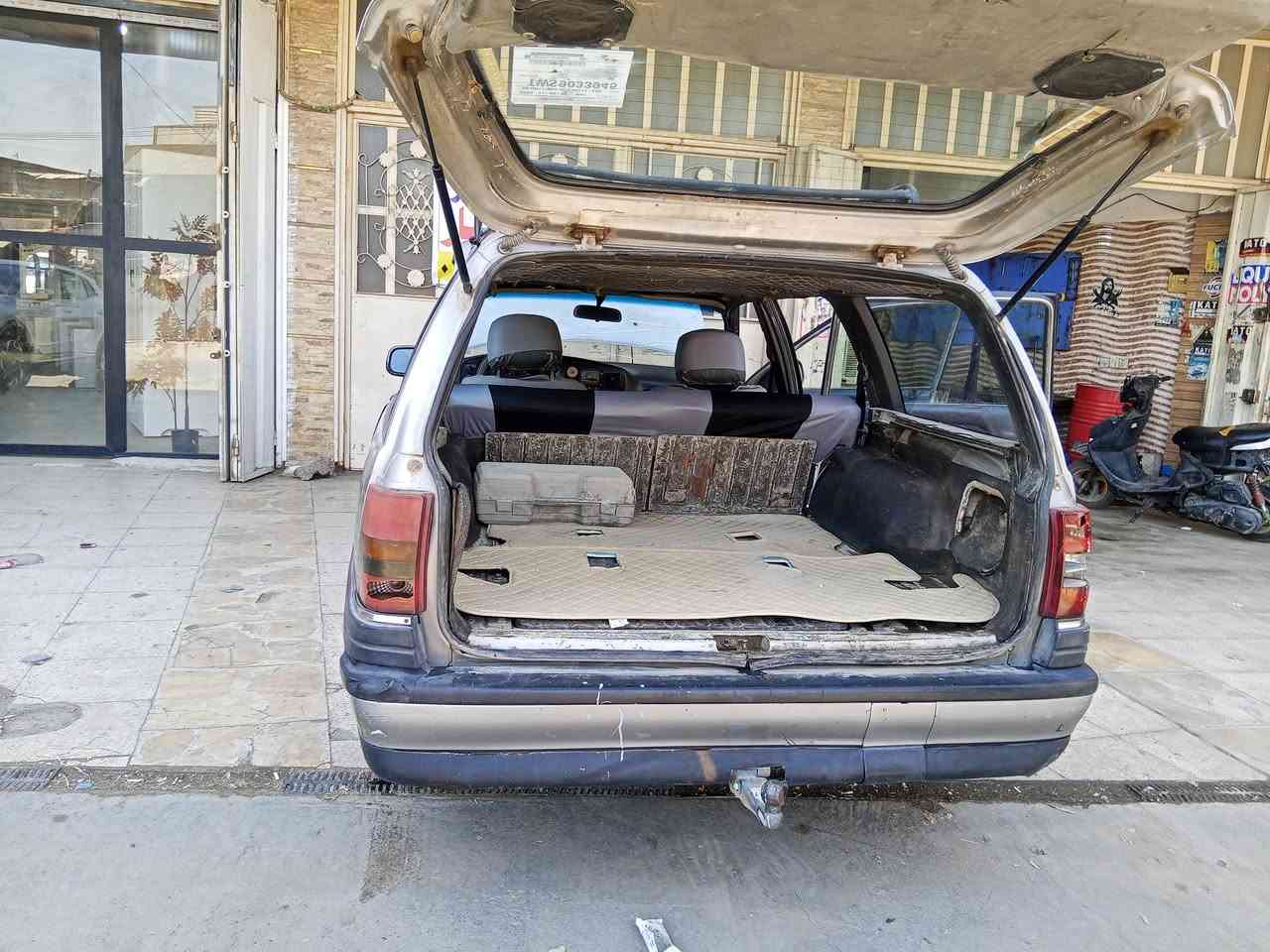 اوبل اوميغا ستيشن موديل1993سنويه ماصاقطه نهايه 27بااسمي مشروع مكينه وكير واكسل بلاد تخم تاير جديد صدر امامي خلفي جديد سياره خير مم الله السعر28وبيهه مجال موبايل*********** مكان السياره بغداد الجديده قرب مطعم حنش
