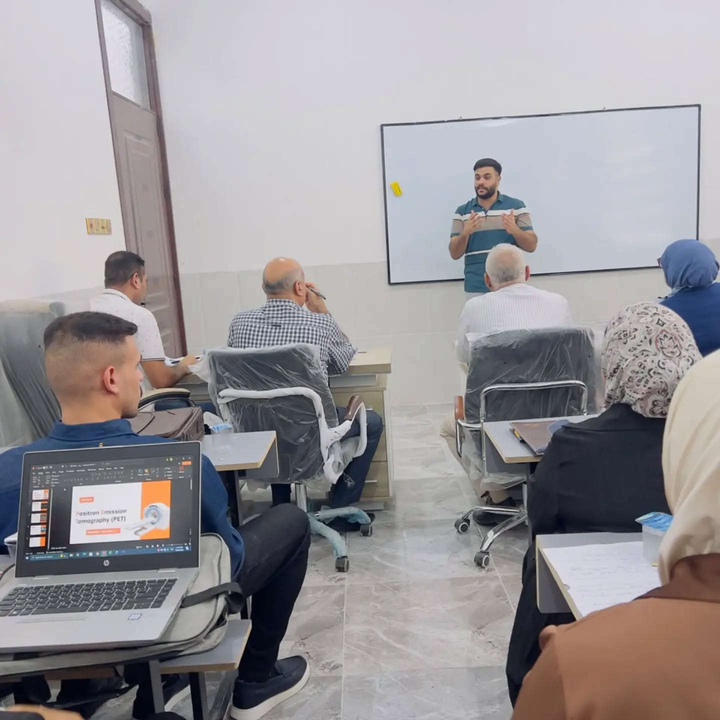 📢 إعلان مهم
تواصل اللجنة المتخصصة إجراء الاختبارات والمقابلات للمتقدمين إلى الكادر التدريسي في
🏫 إعدادية عشتار المهنية الأهلية للبنين والبنات
📚 الاختبار مستمر لجميع المتقدمين، مع التأكيد على الحضور والاستعداد لتقديم محاضرة أو درس أمام اللجنة المختصة.
📍 العنوان: بابل – الإسكندرية – القرية العصرية – مقابل قوس الإسكان – طريق حلة بغداد
📞 للاستفسار والتواصل:
***********
***********
🌟 نتمنى التوفيق والنجاح لجميع المتقدمين.
