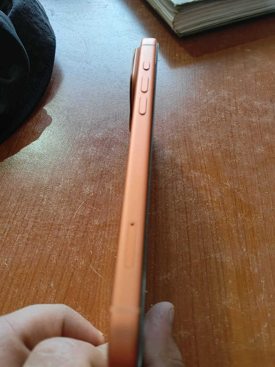 📱 للبيع iPhone 17 Pro Max
🔹 نسخة الشرق الأوسط
🔹 خط واحد
🔹 مستخدم لمدة 4 أشهر فقط
🔹 عدد دورات البطارية: 112 دورة
🔹 الجهاز نظيف جدًا وخالٍ من الخدوش والأعطال
🔹 جميع الملحقات الأصلية متوفرة

💰 السعر: 1,850,000 دينار عراقي

📞 للتواصل: ***********
مكلف بالنشر ماموجود ماسنجر التواصل ع الرقم
