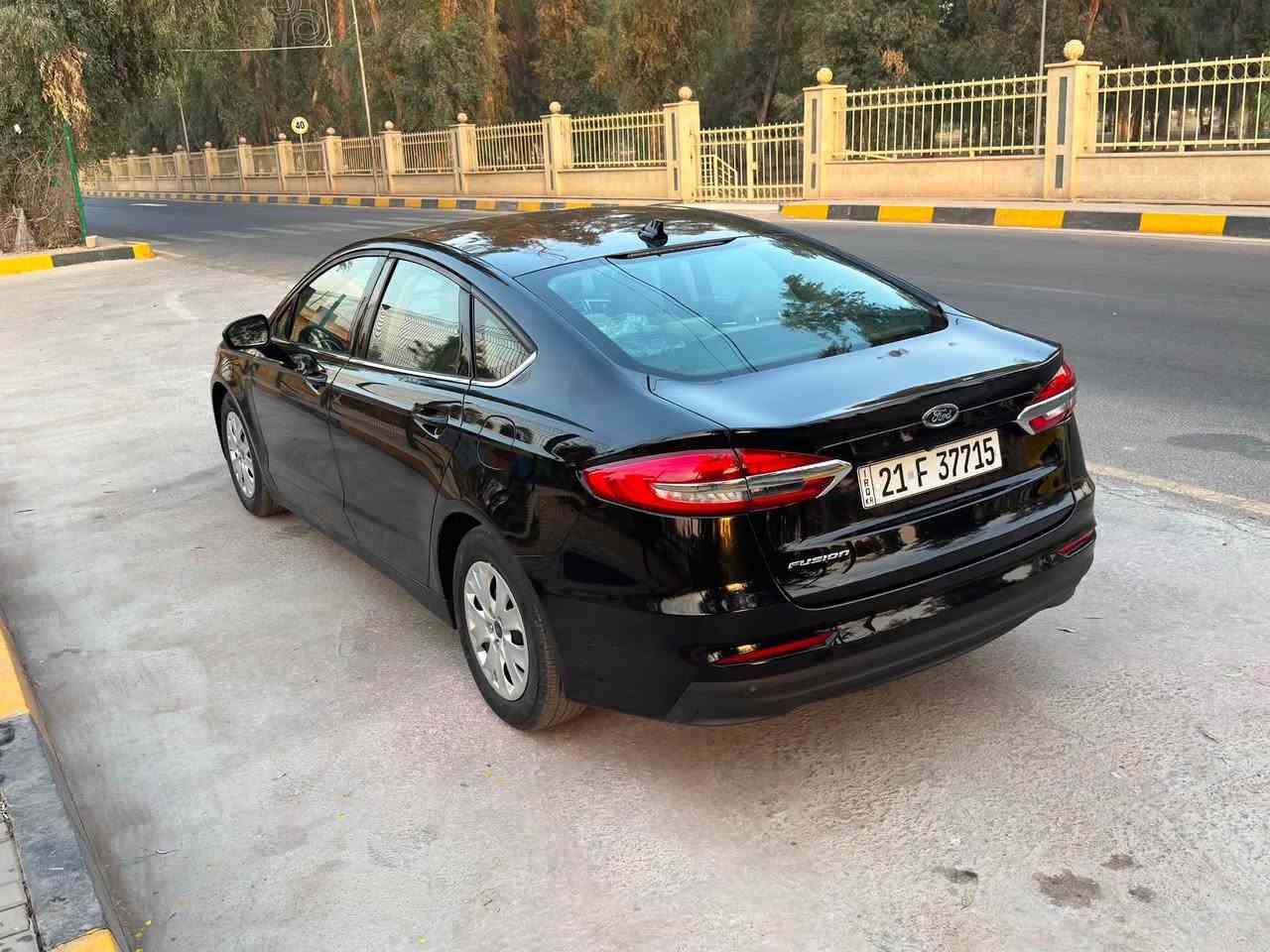 فورد فيوجن 2020 محرك 2500  داخل عسلي
بدون صبغ حتى دعاميات بدون صبغ مكفوله
 
 مواصفات السياره بصمه تشغيل هاند بريك بصمه رادار امامي رادار جانبي نقطه عمياء شاشة كامره السياره بحالة الوكاله كلها وضع بلادي صور الضرر موجوده بالمنشور مثل الاكلين السياره ضربتها كلش خفيفه صندوك بس ومبدل وبلادي نفس اللوان بدون دواخل بدون ايرباك بشرط ماشيه 70 ميل  تخم تاير وحداديه جديد 
بسمي السياره السنويه والرقم وهزة وبراد كله جديد 
مكان السياره موصل 
للاستفسار عن السعر اتصل/  ***********
