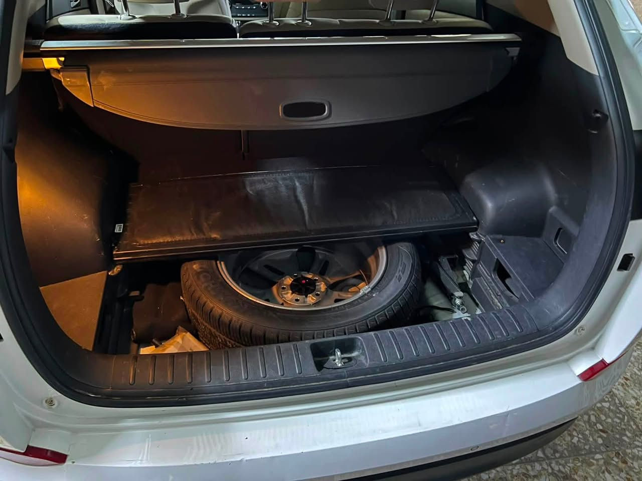 توسان 2018 كلين تايتل
العداد 59,000km
نص فول بدون بانوراما 
صرفية بانزين ممتازة 
محرك : 2400 دوش
رقم بغداد ب اسمي تحويل ثاني يوم 
السعر : 183 وبيها مجال بسيط حك الجية 
مكاني: حي الجهاد

***********
