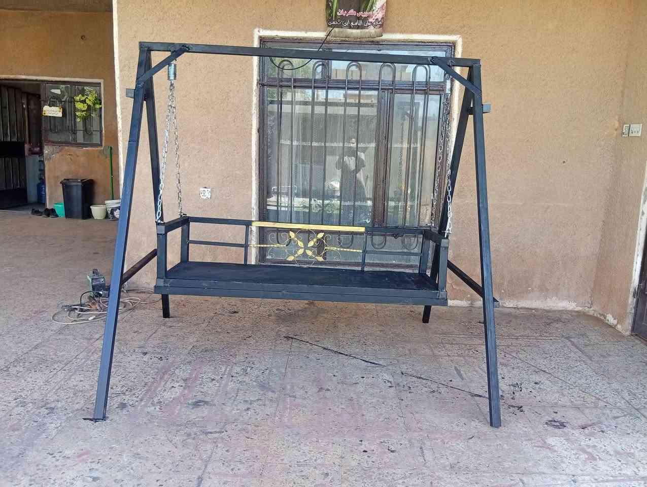 للبيع مرجوحة جديدة حديد ثقيل بسعر مناسب  للتواصل ***********
